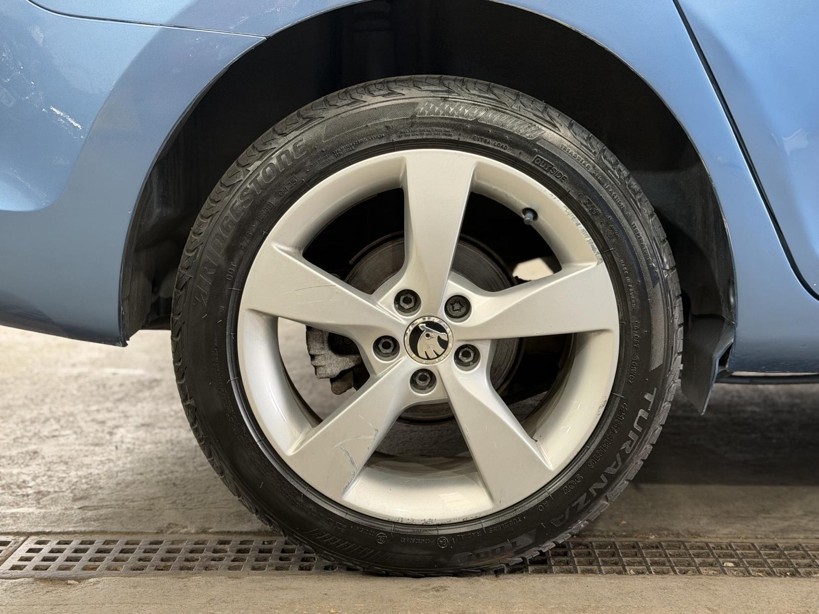 Skoda Rapid - Image 15