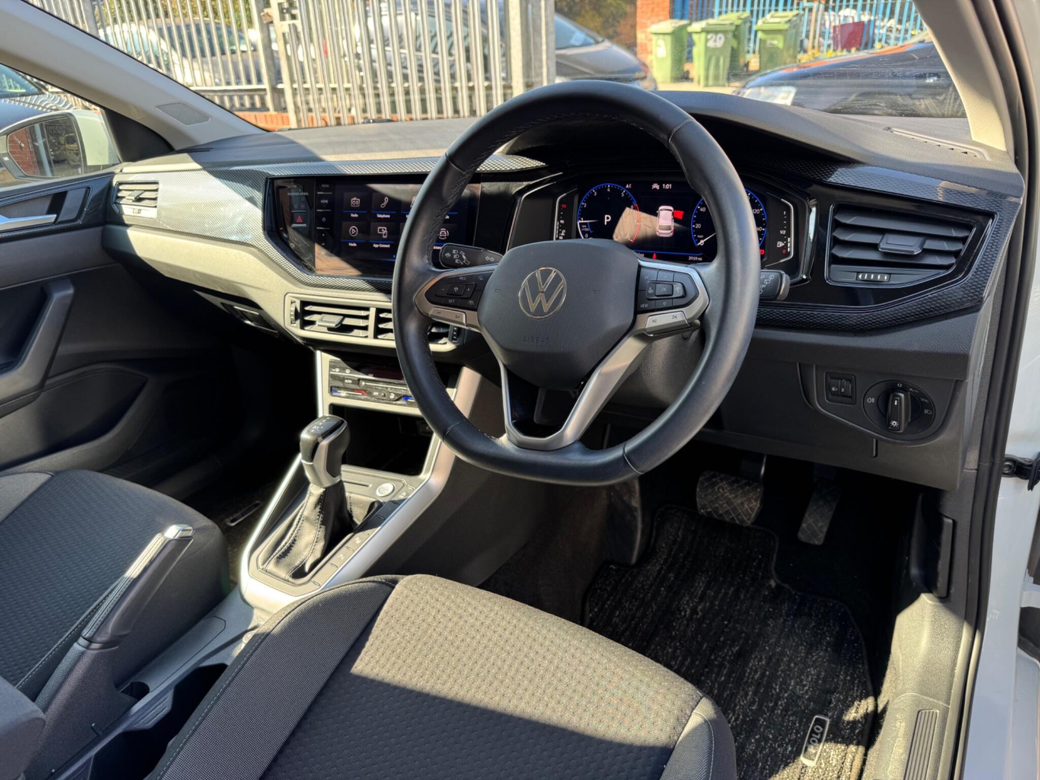 Volkswagen Polo - Image 20