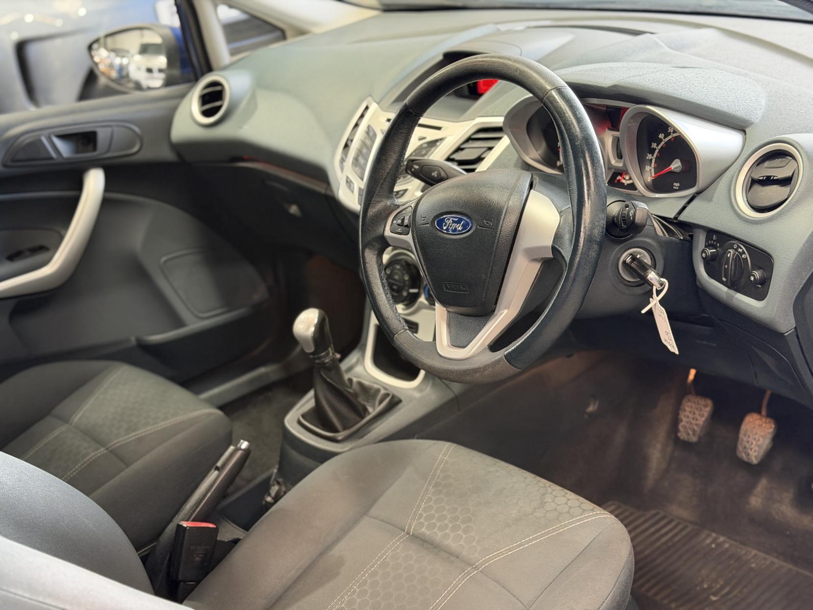 Ford Fiesta - Image 20