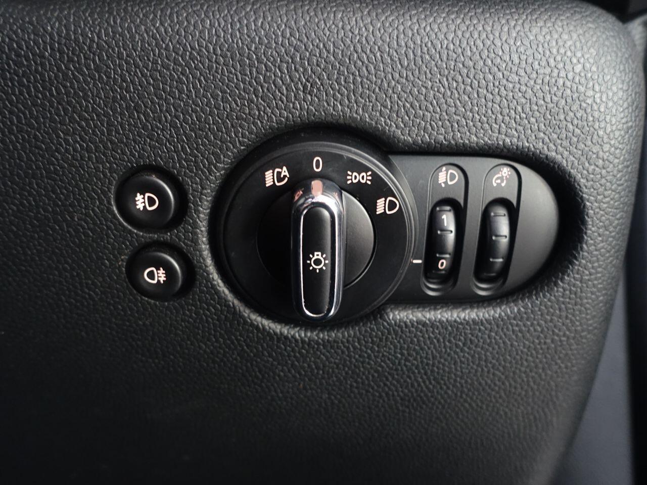 MINI Hatch - Image 29