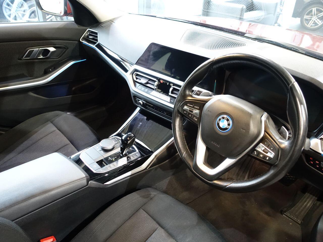 BMW 3 Series - Image 2