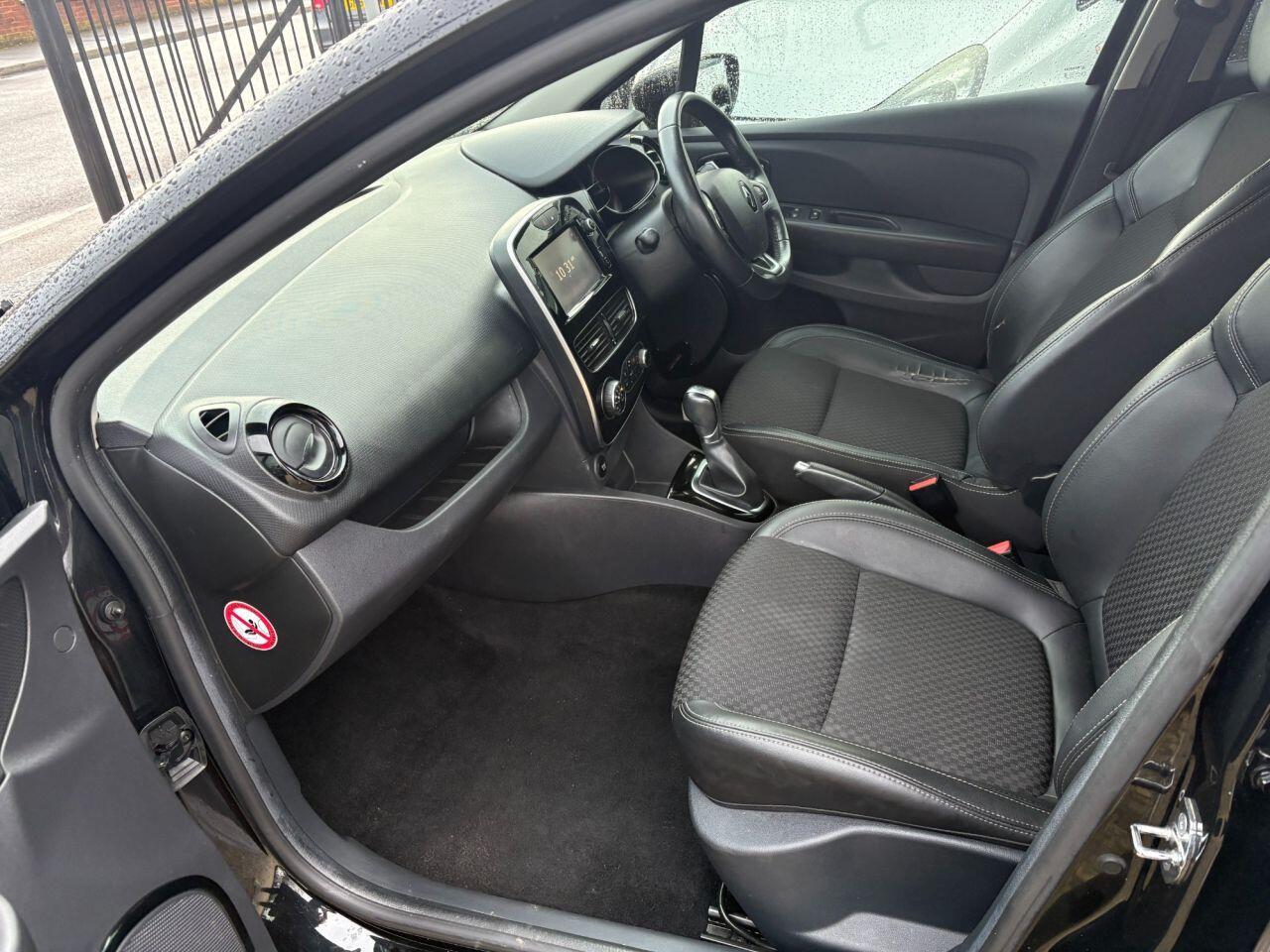 Renault Clio - Image 18