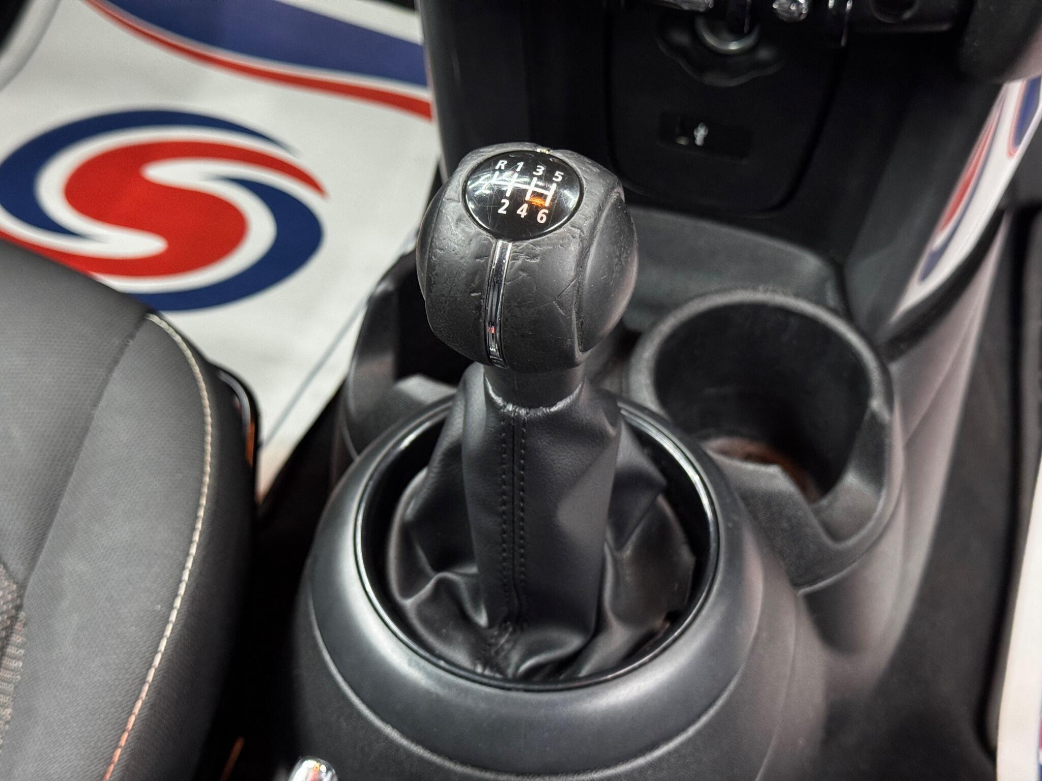 MINI Hatch - Image 24