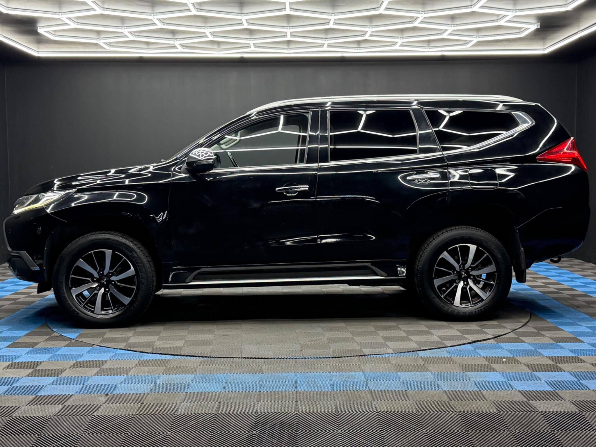 Mitsubishi Shogun Sport - Image 8
