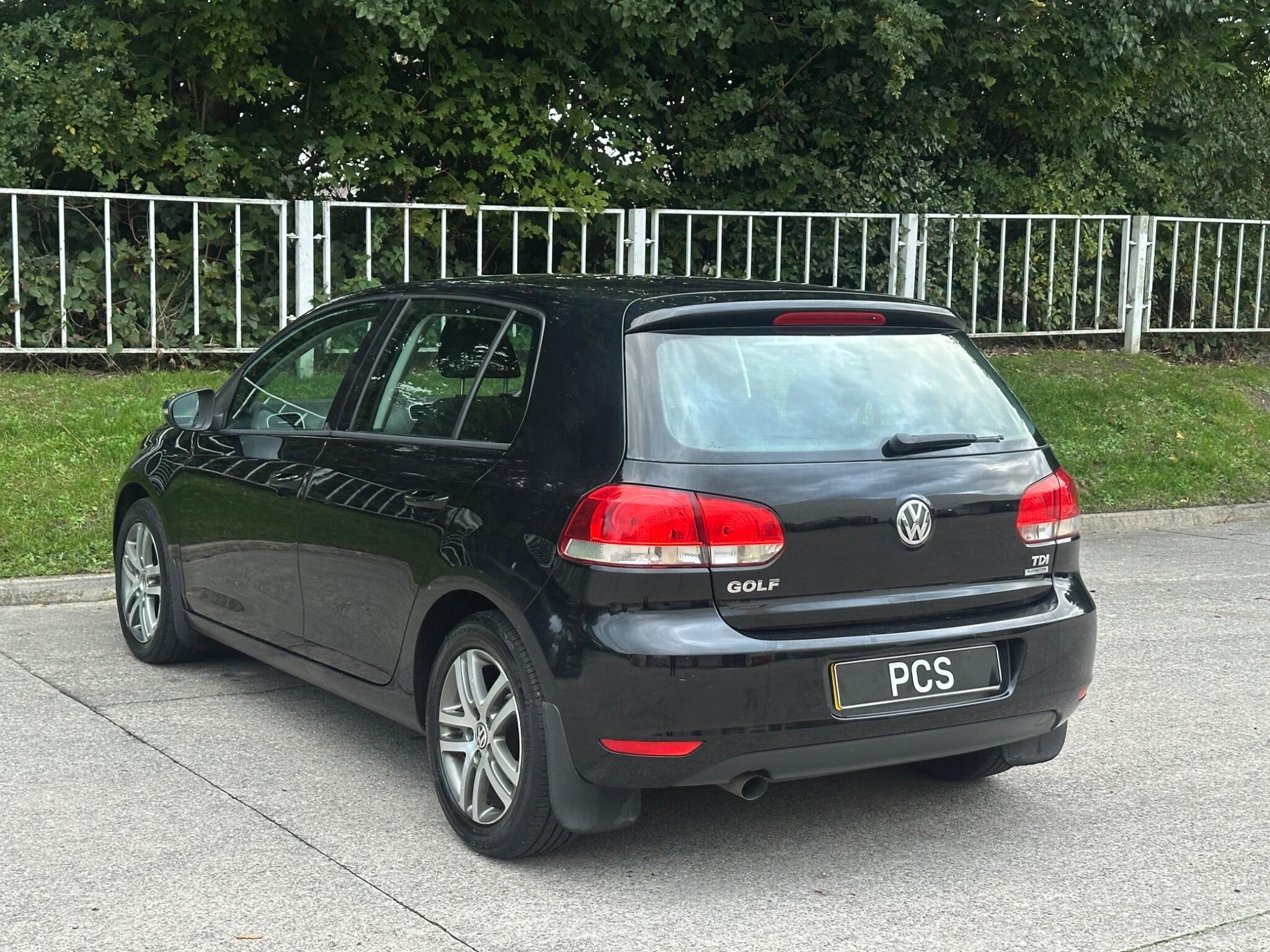 Volkswagen Golf - Image 4