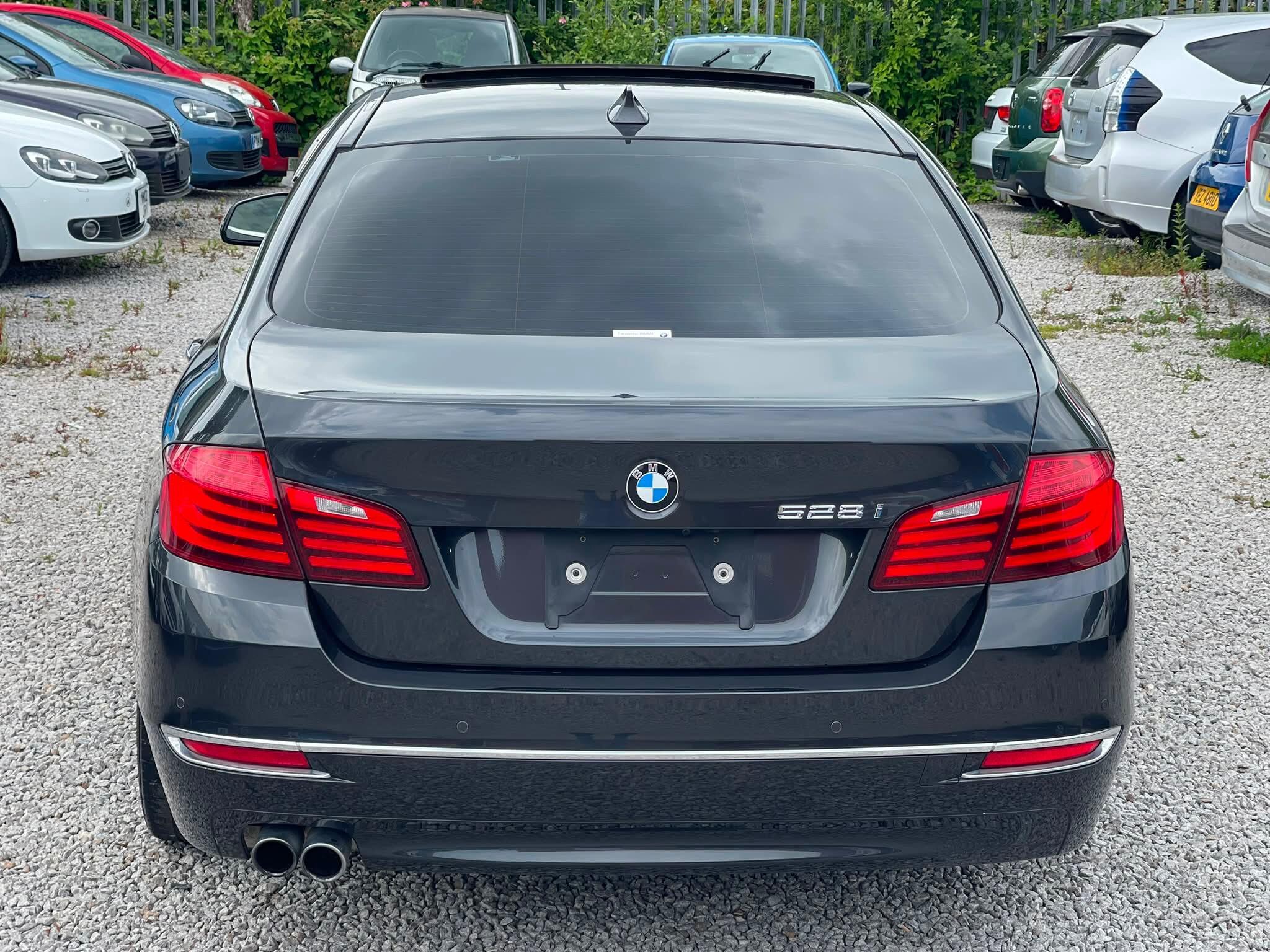 BMW 5 Series - Image 6