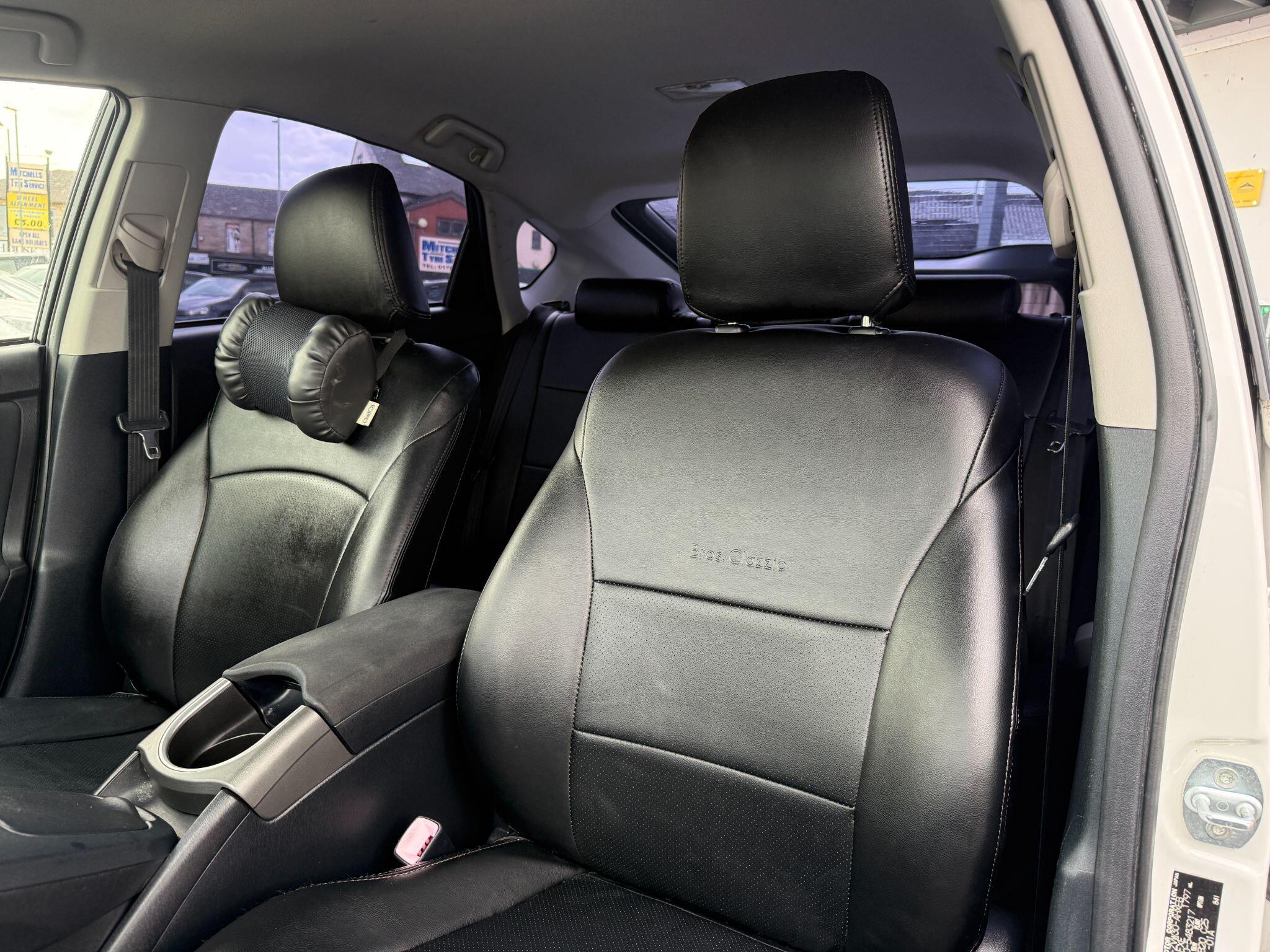 Toyota Prius - Image 28