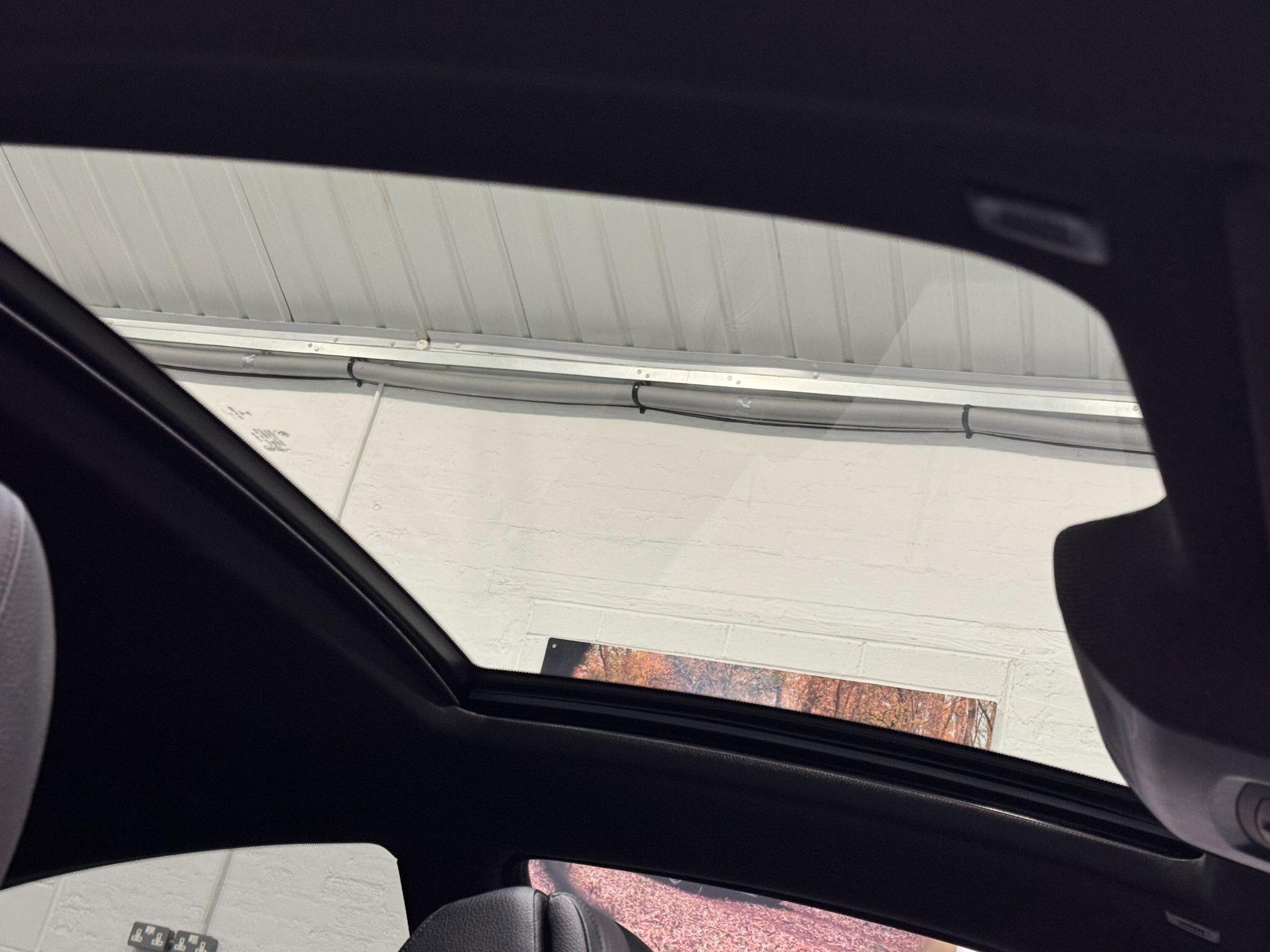 BMW 6 Series - Image 22