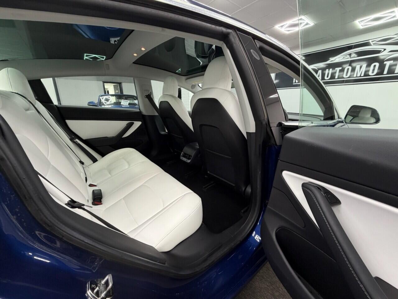 Tesla Model 3 - Image 30