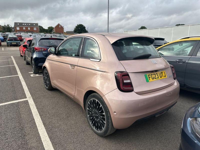 Fiat 500e - Image 4