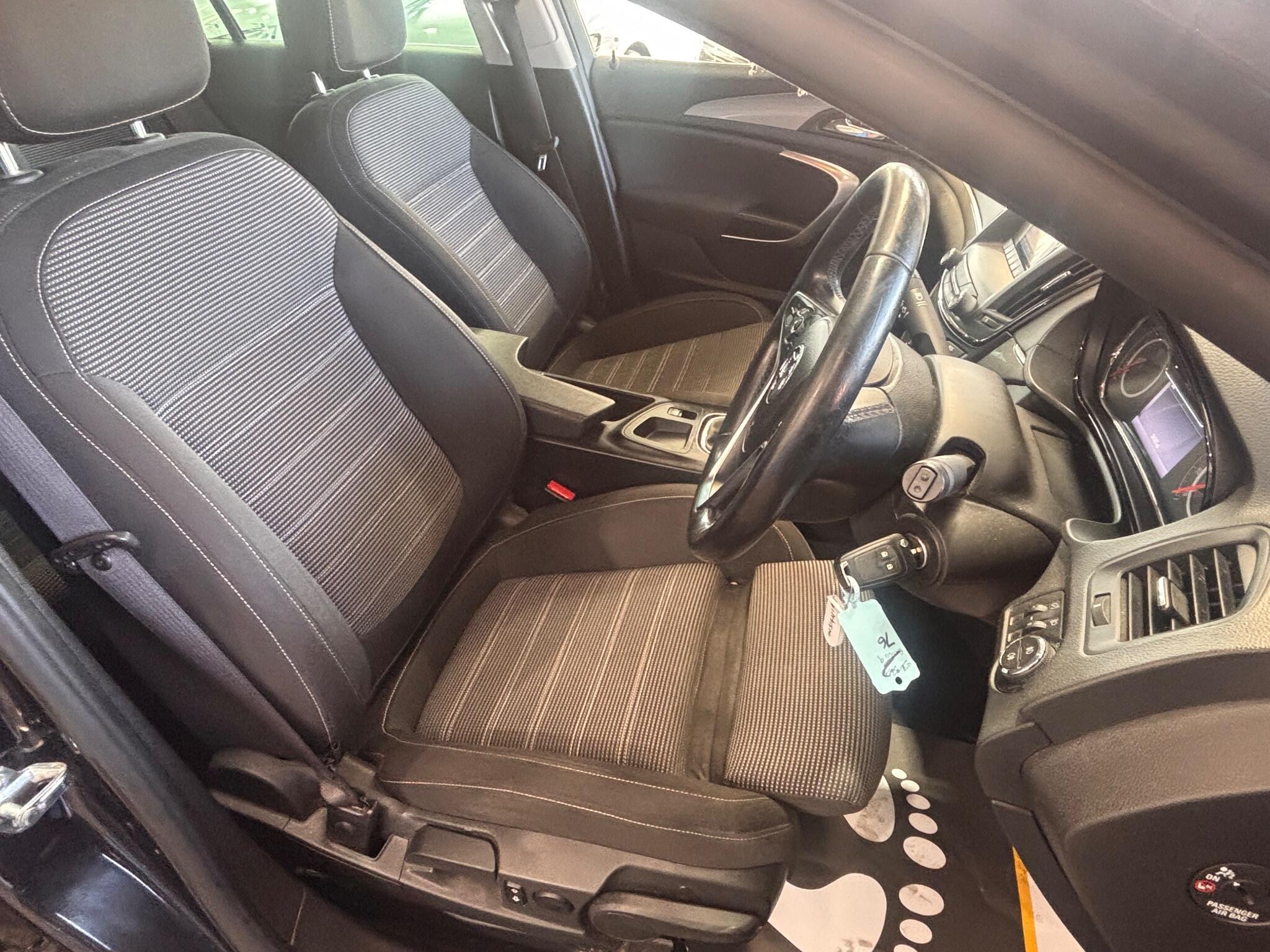 Vauxhall Insignia - Image 17