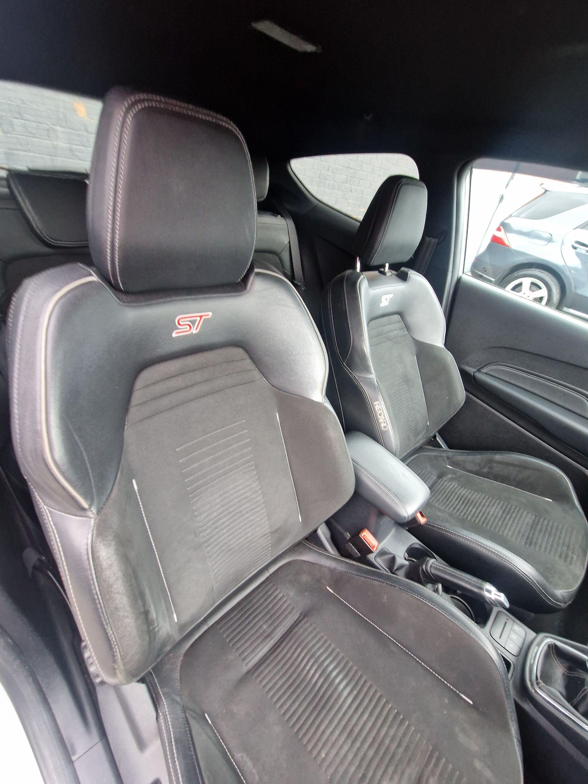 Ford Fiesta - Image 31