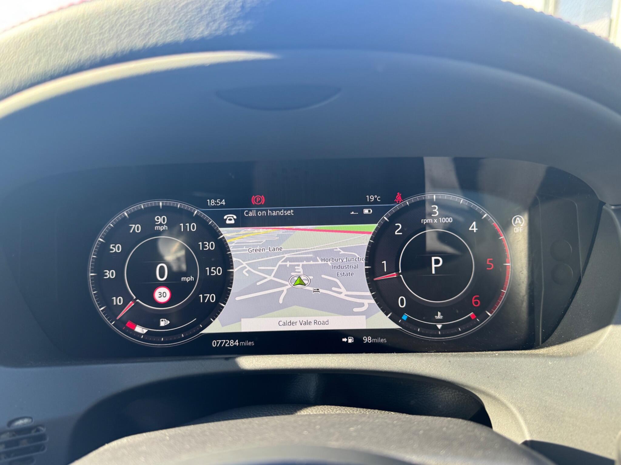 Jaguar F-Pace - Image 18