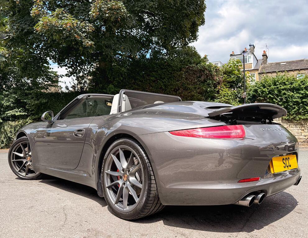 Porsche 911 - Image 11