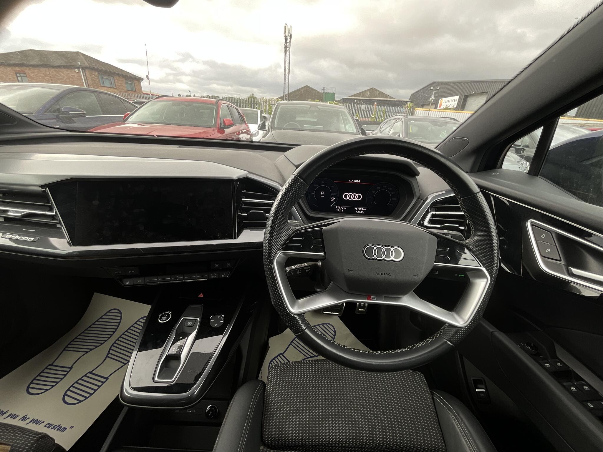 Audi Q4 E-Tron - Image 6