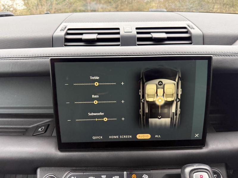 Land Rover DEFENDER 110 - Image 17