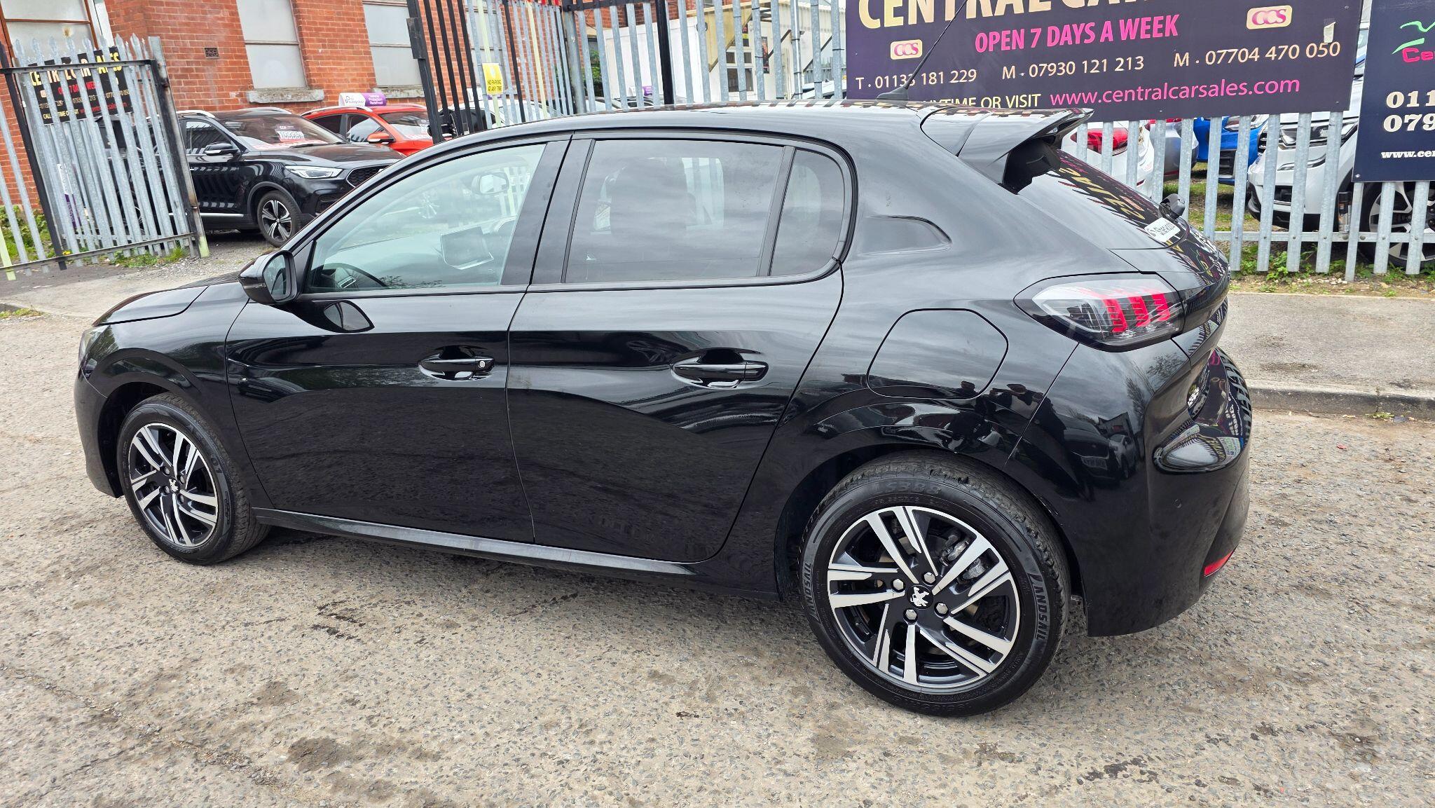 Peugeot 208 - Image 15