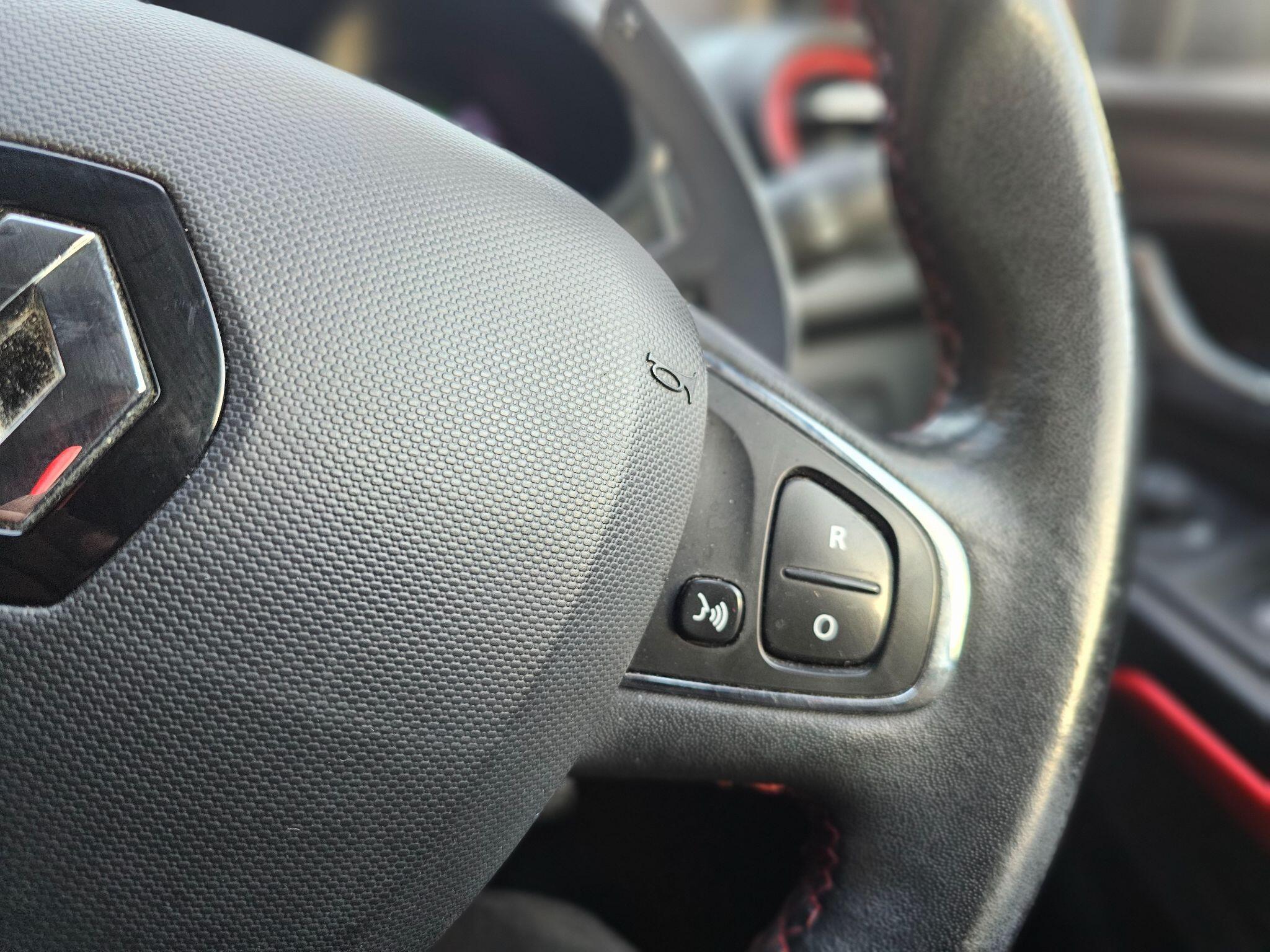 Renault Clio - Image 23