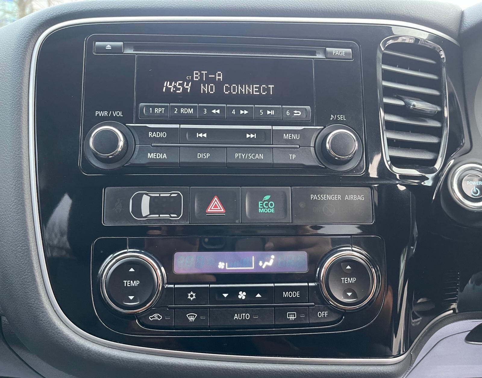 Mitsubishi Outlander - Image 39