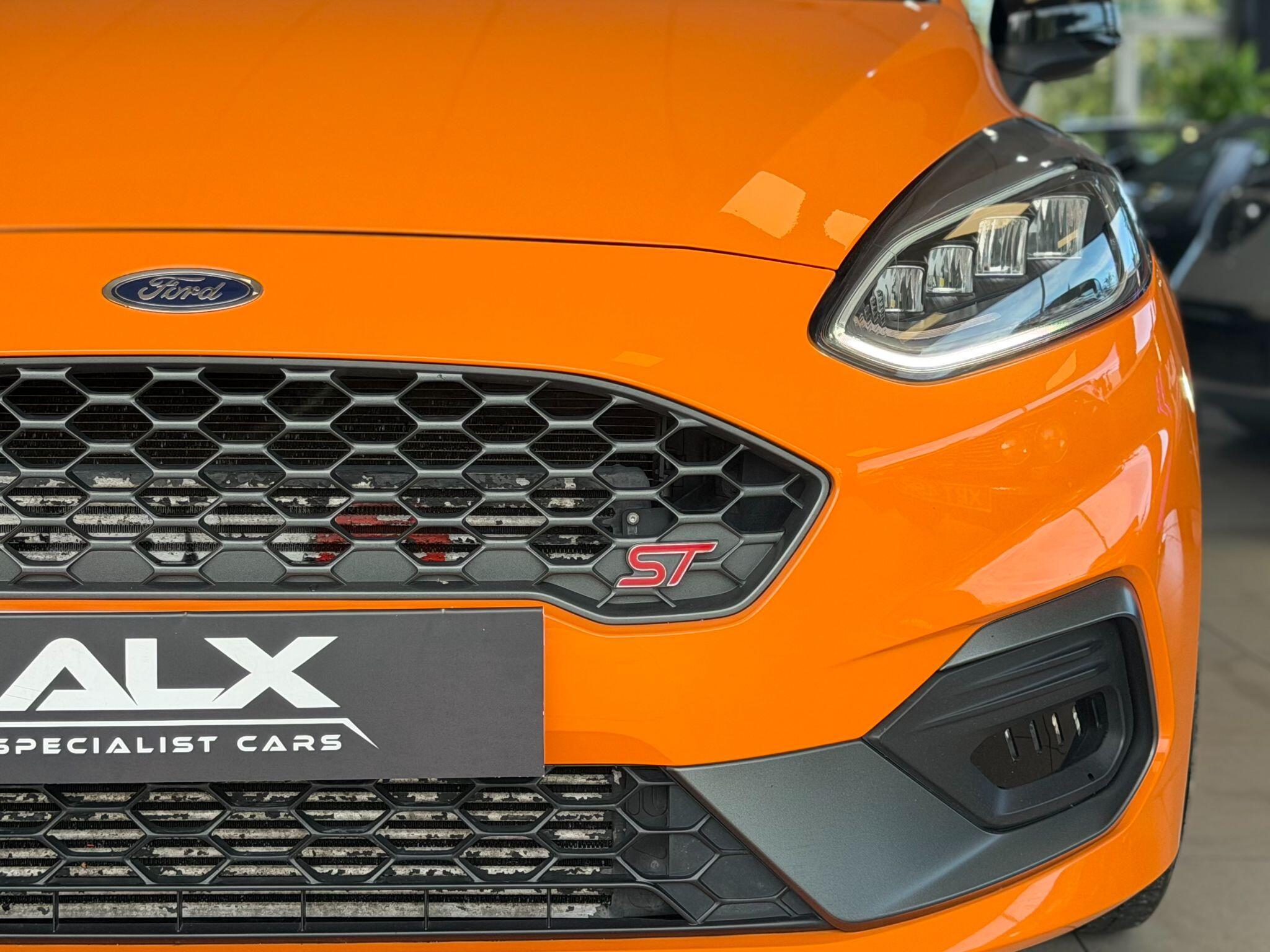 Ford Fiesta - Image 10