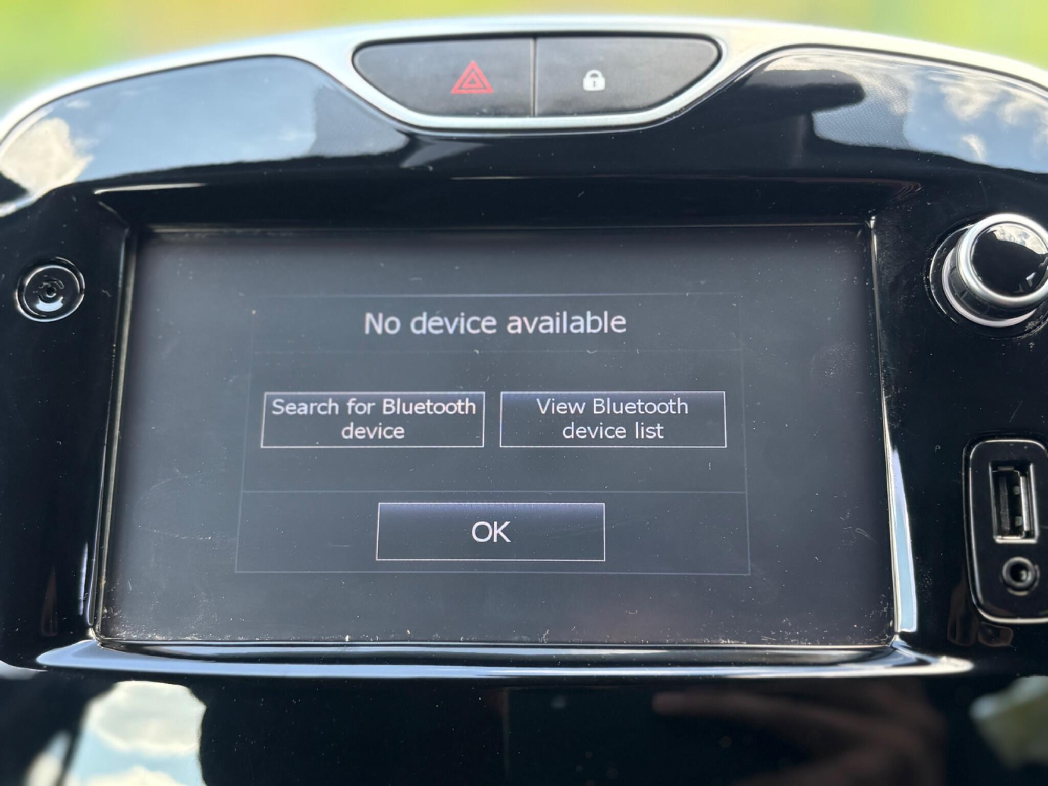 Renault Clio - Image 36