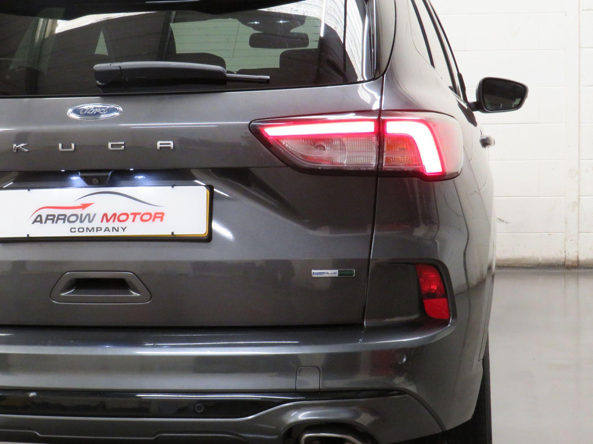 Ford Kuga - Image 12