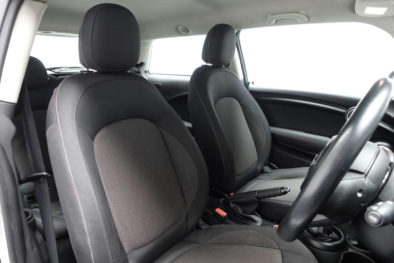 MINI Hatch - Image 4