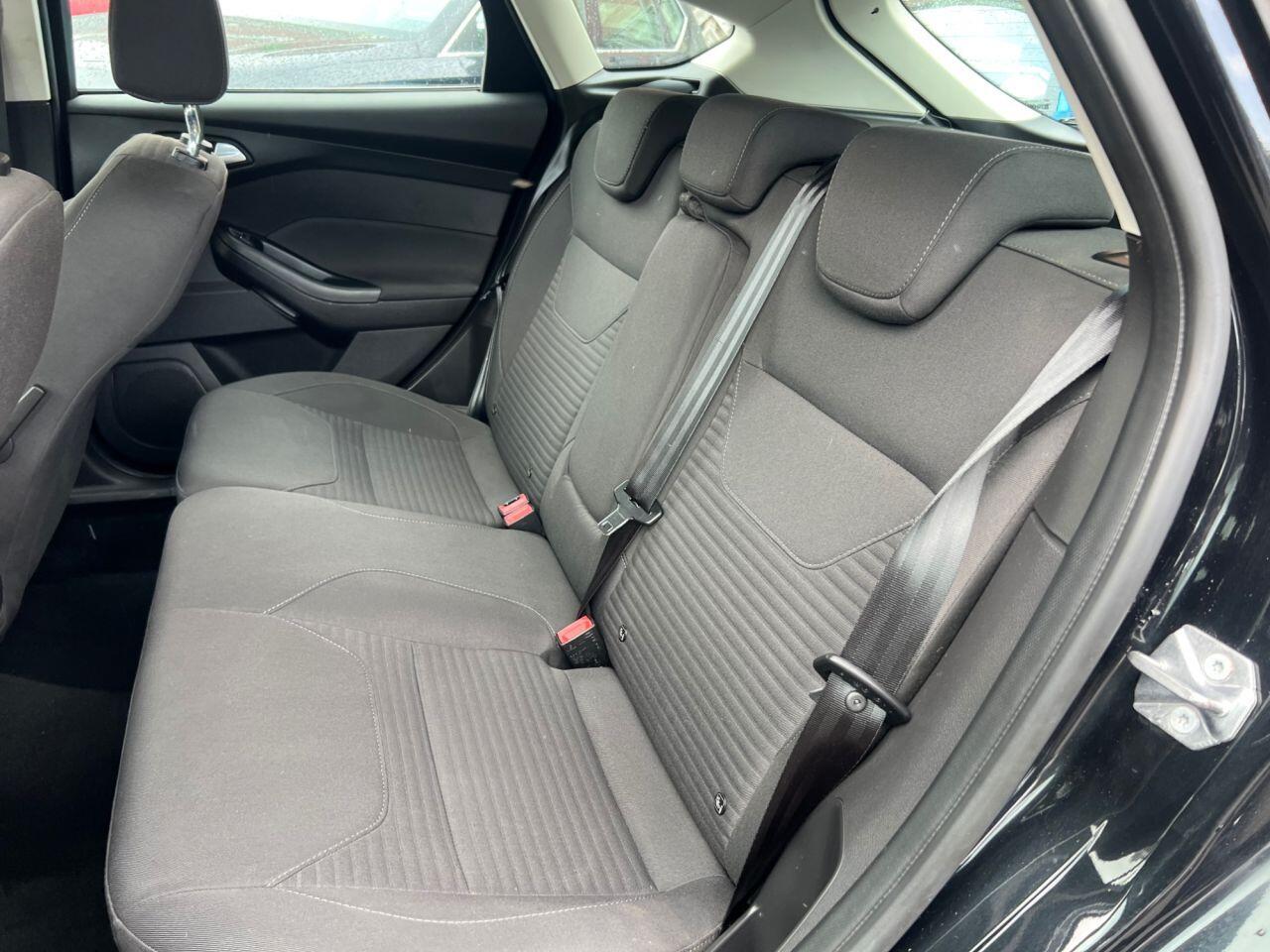 Ford Focus - Image 17