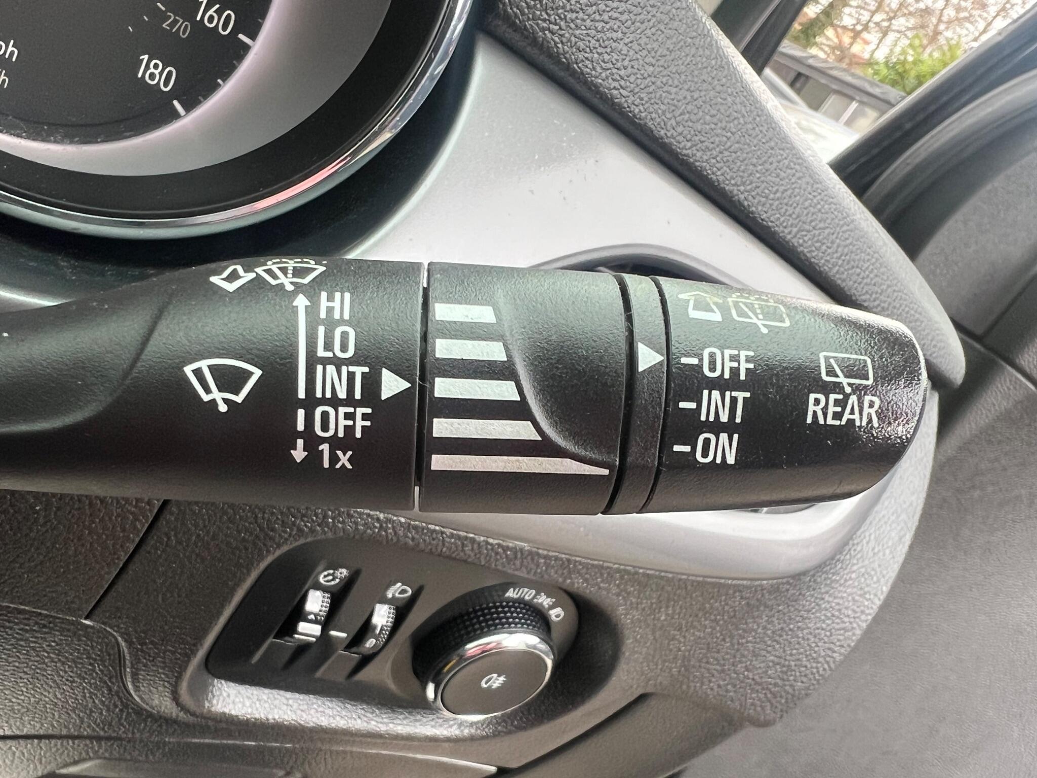 Vauxhall Astra - Image 45