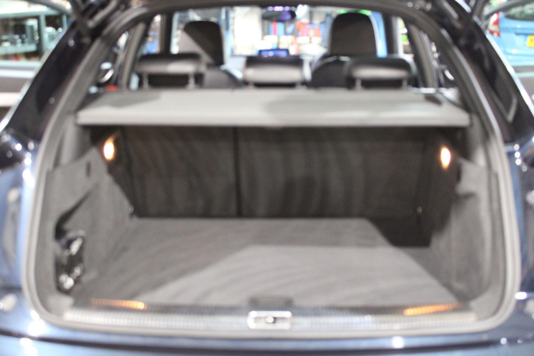 Audi Q3 - Image 11