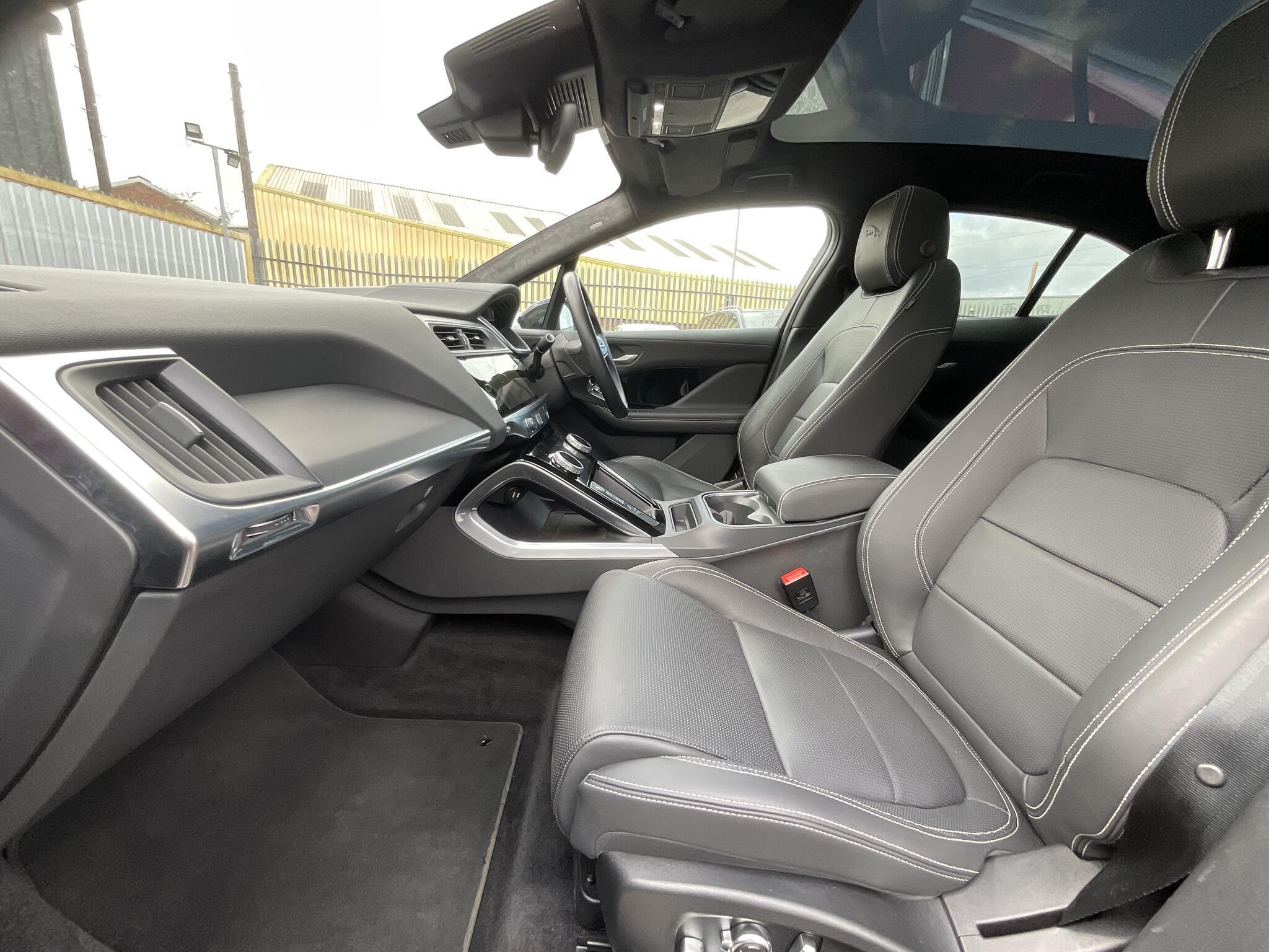 Jaguar I-Pace - Image 19