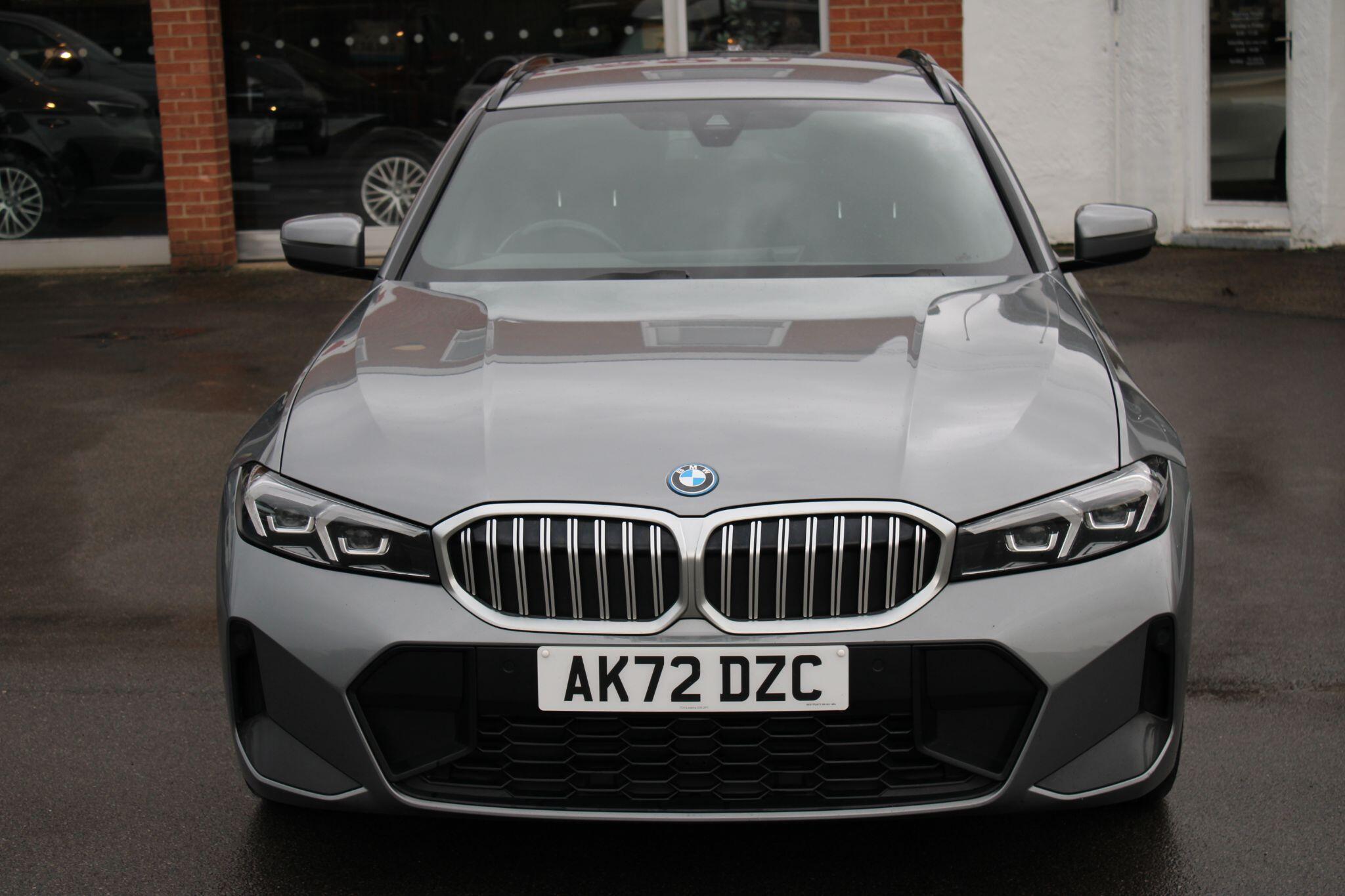 BMW 3 Series - Image 2