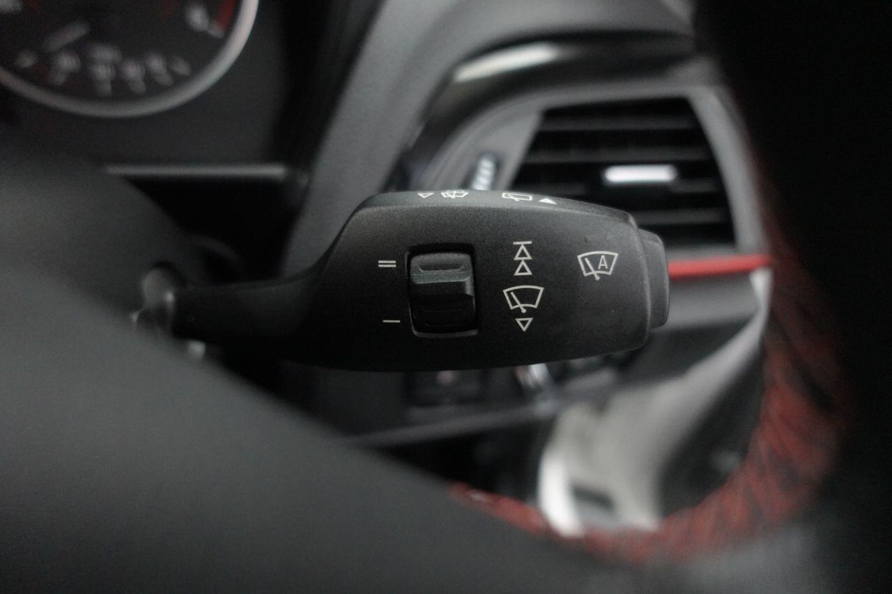 BMW 1 Series - Image 2