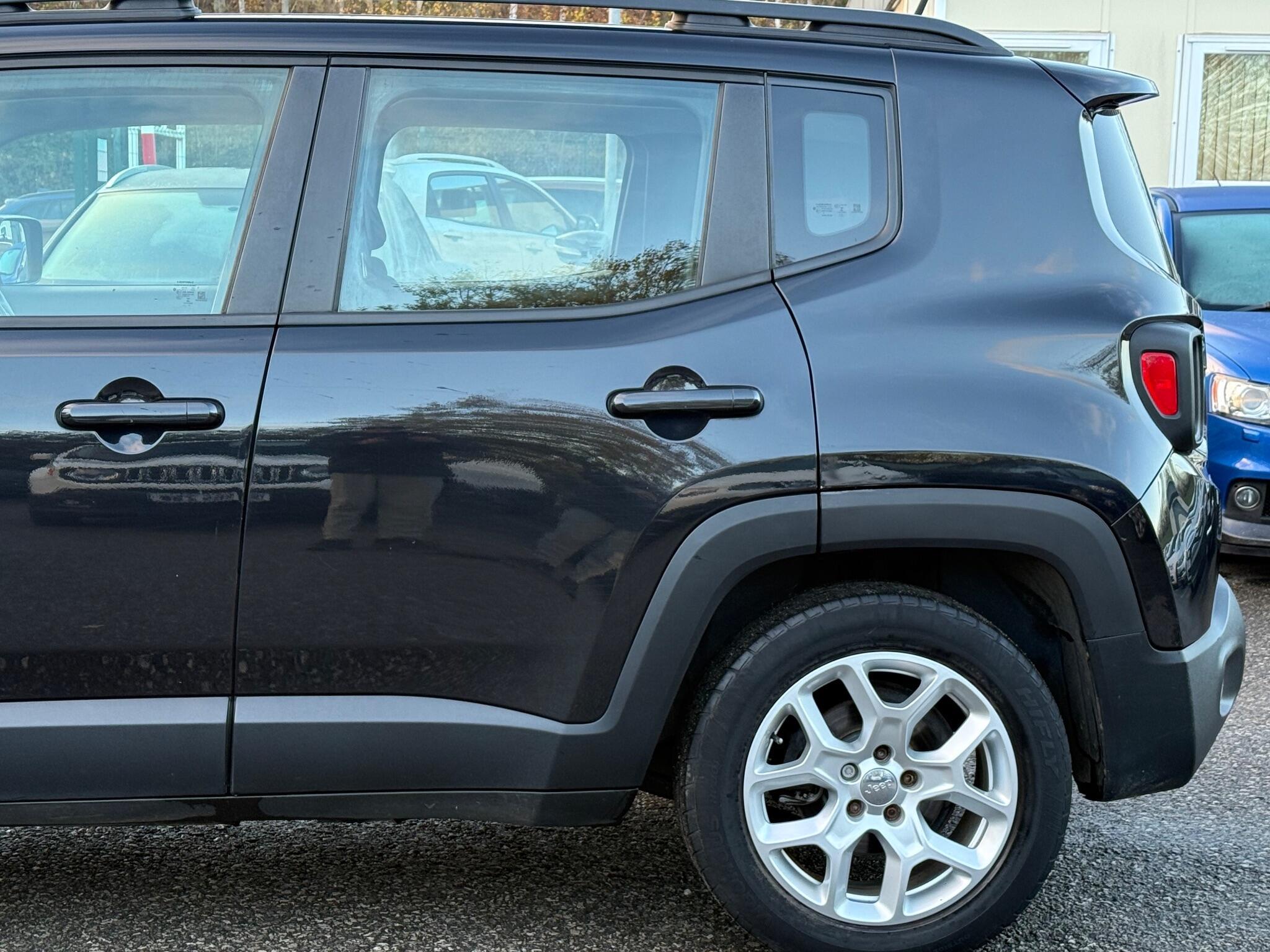 Jeep Renegade - Image 8