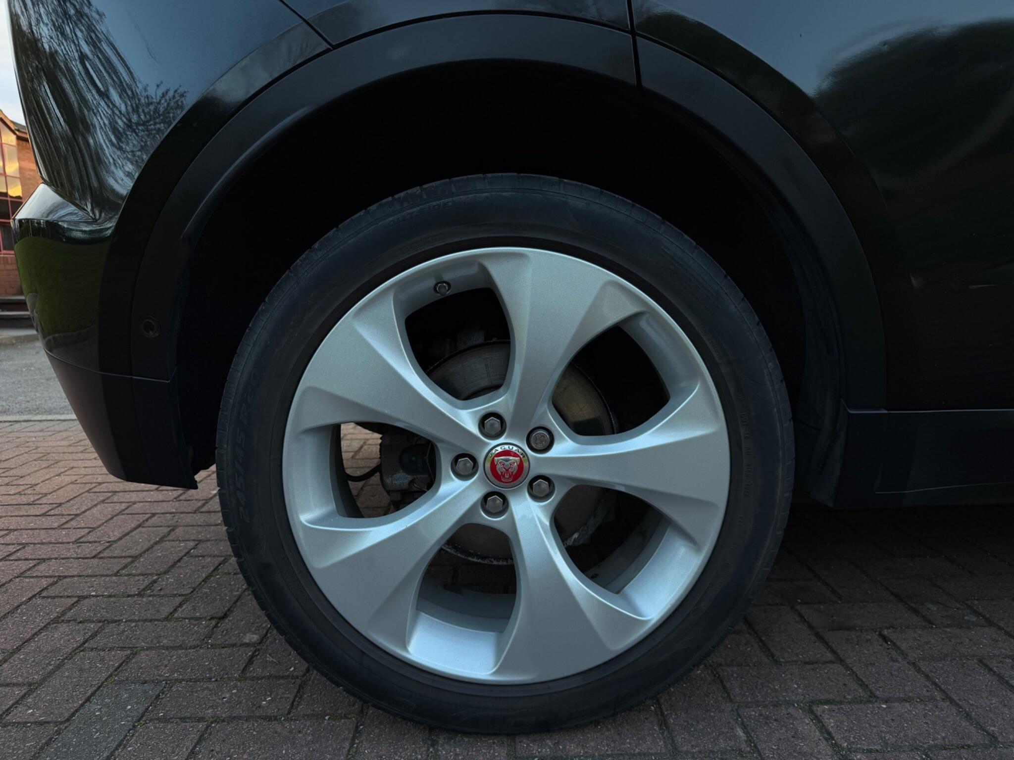 Jaguar E-Pace - Image 18