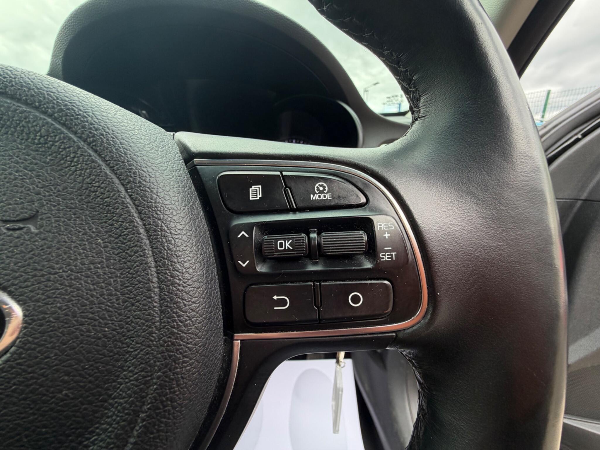 Kia Optima - Image 20