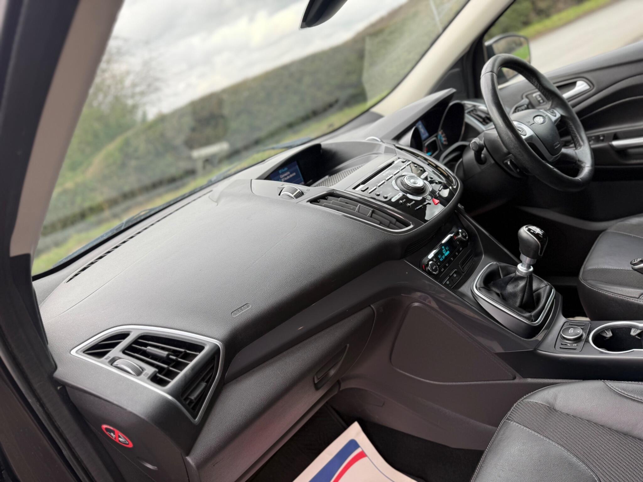 Ford Kuga - Image 44