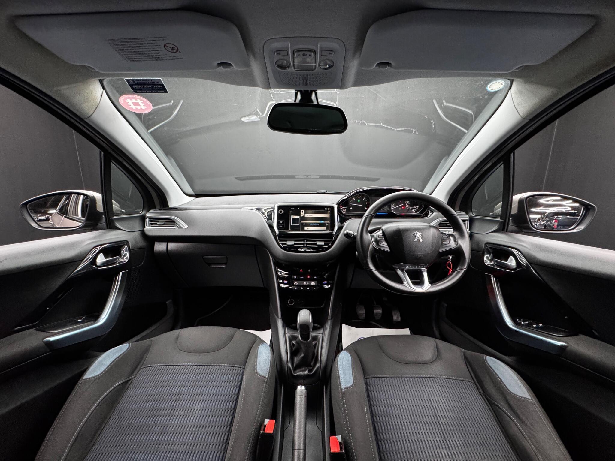 Peugeot 208 - Image 17