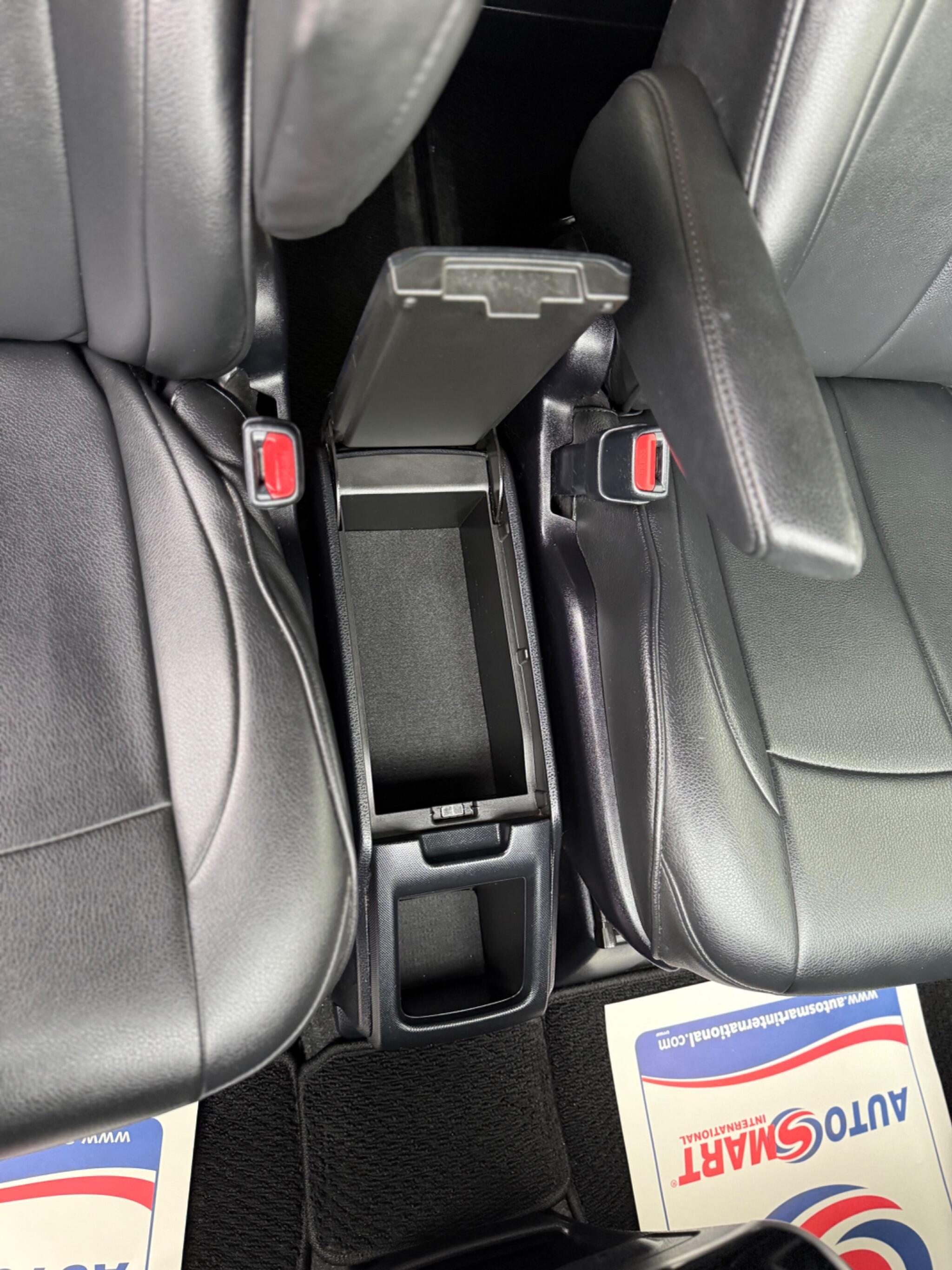 Toyota Voxy - Image 54
