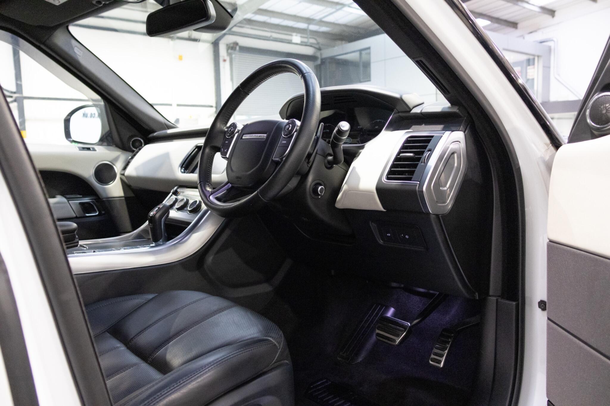 Land Rover RANGE ROVER SPORT - Image 11