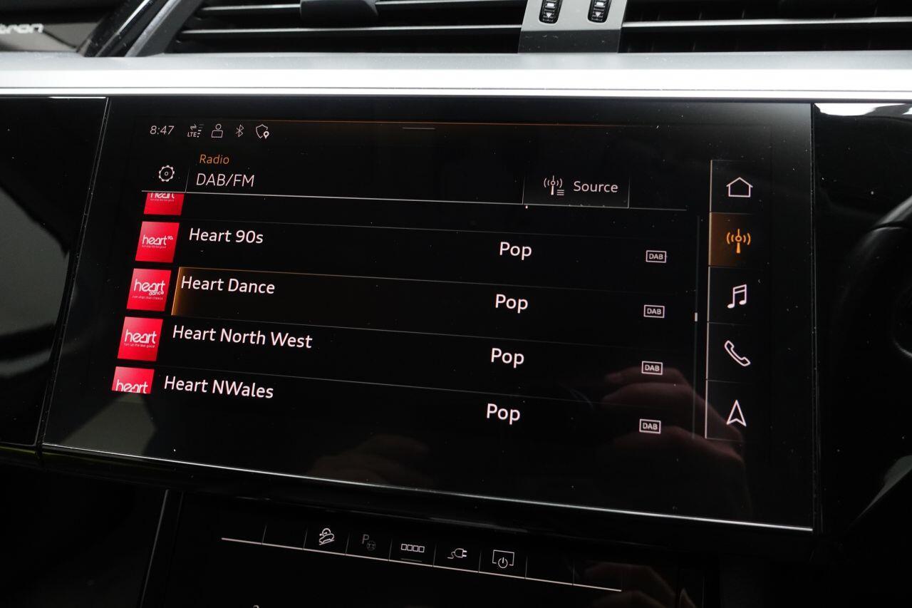 Audi E-Tron - Image 30