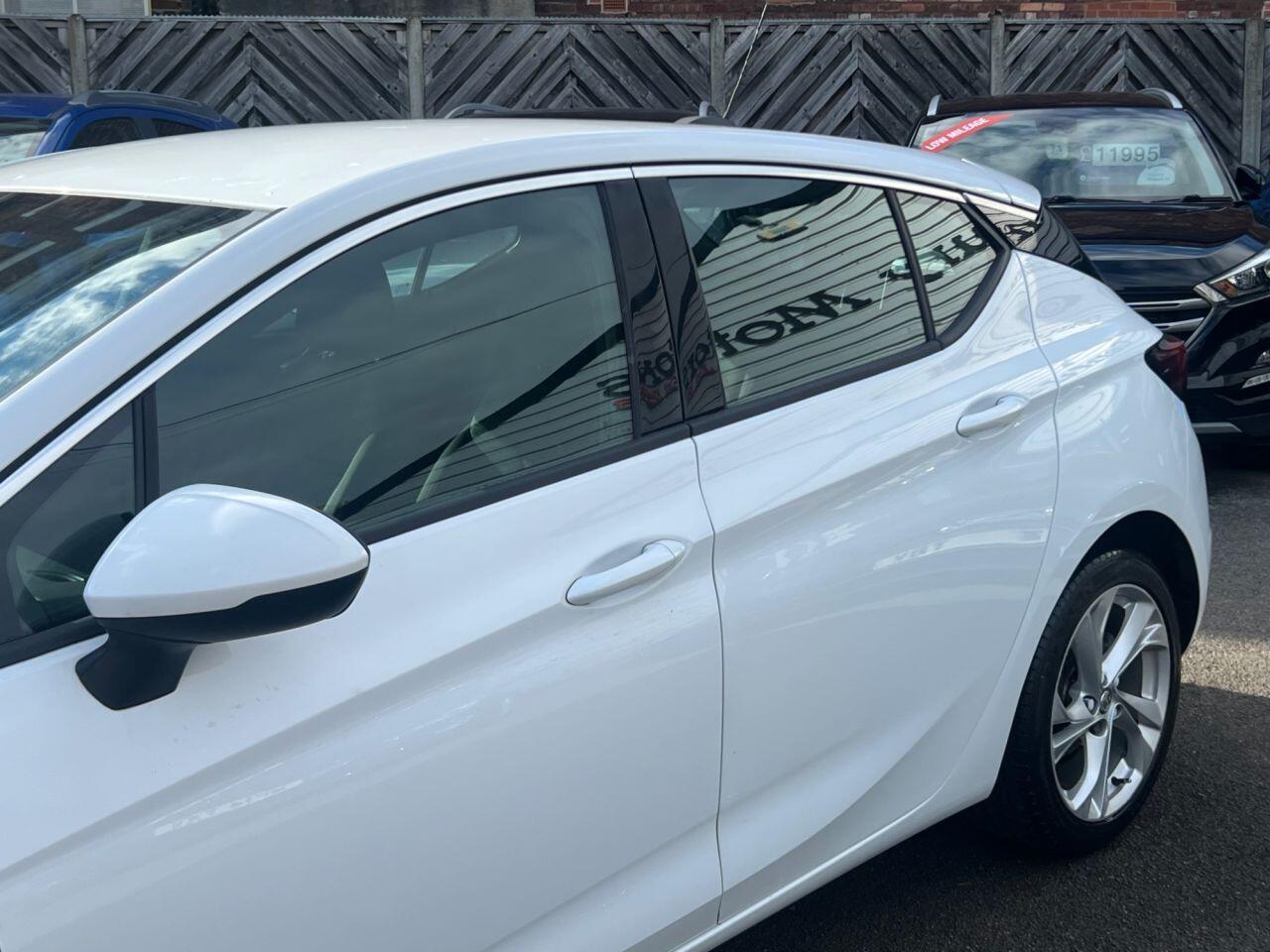 Vauxhall Astra - Image 12