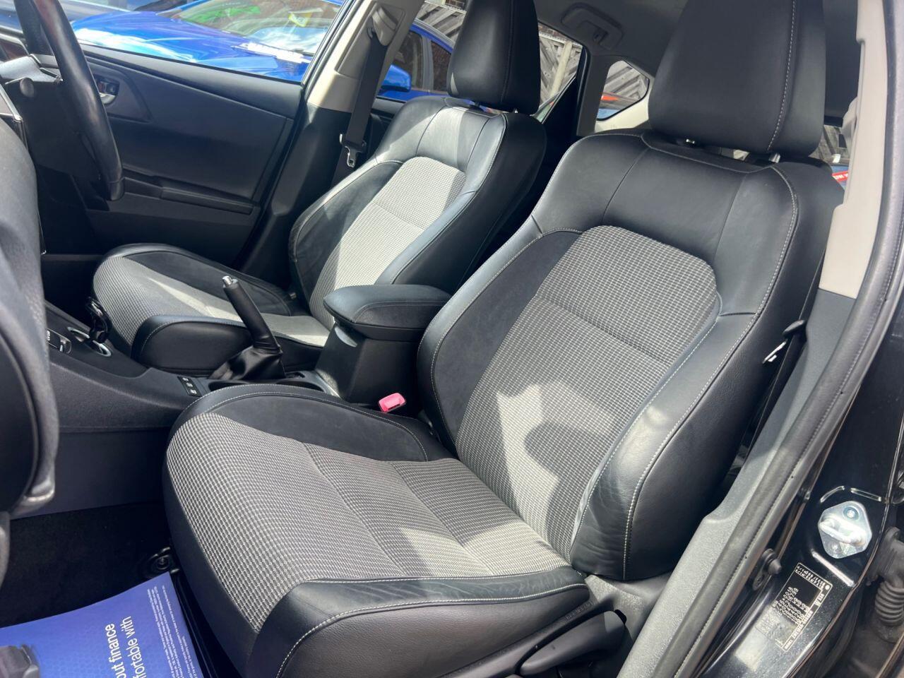 Toyota Auris - Image 9