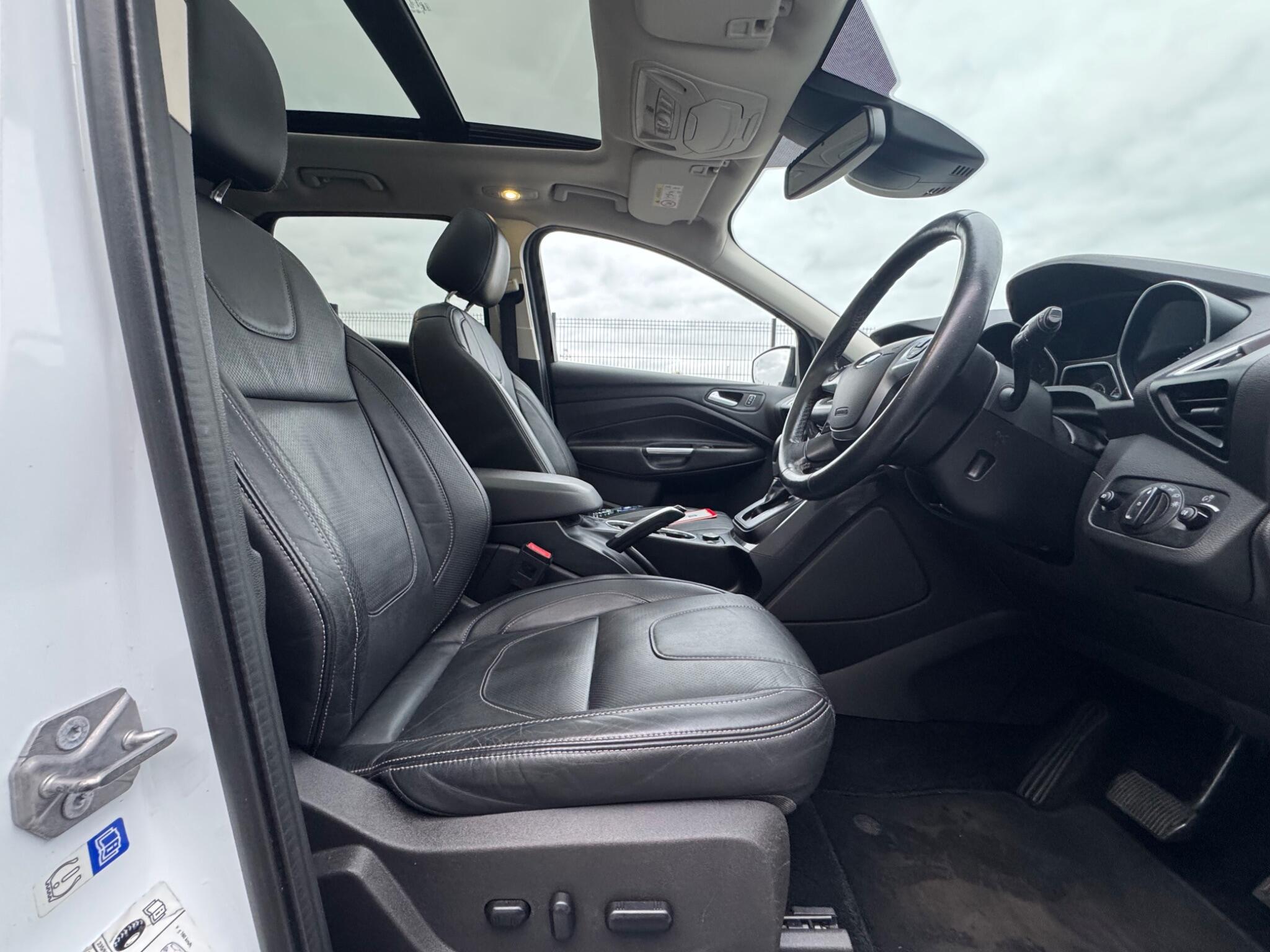 Ford Kuga - Image 12