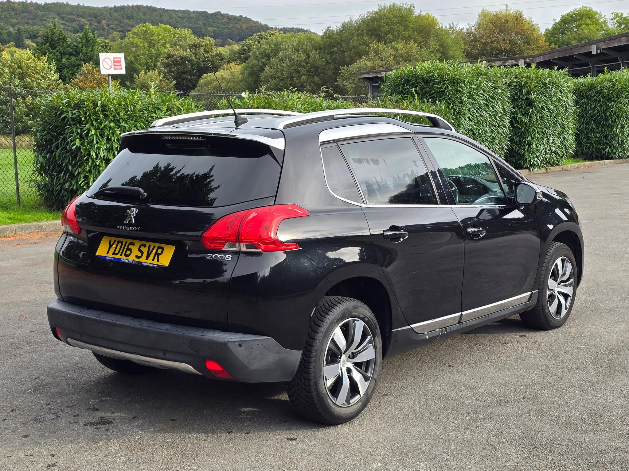 Peugeot 2008 - Image 18