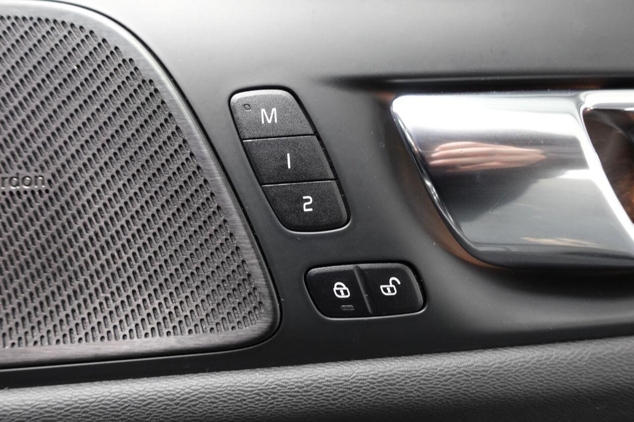 Volvo S60 - Image 18