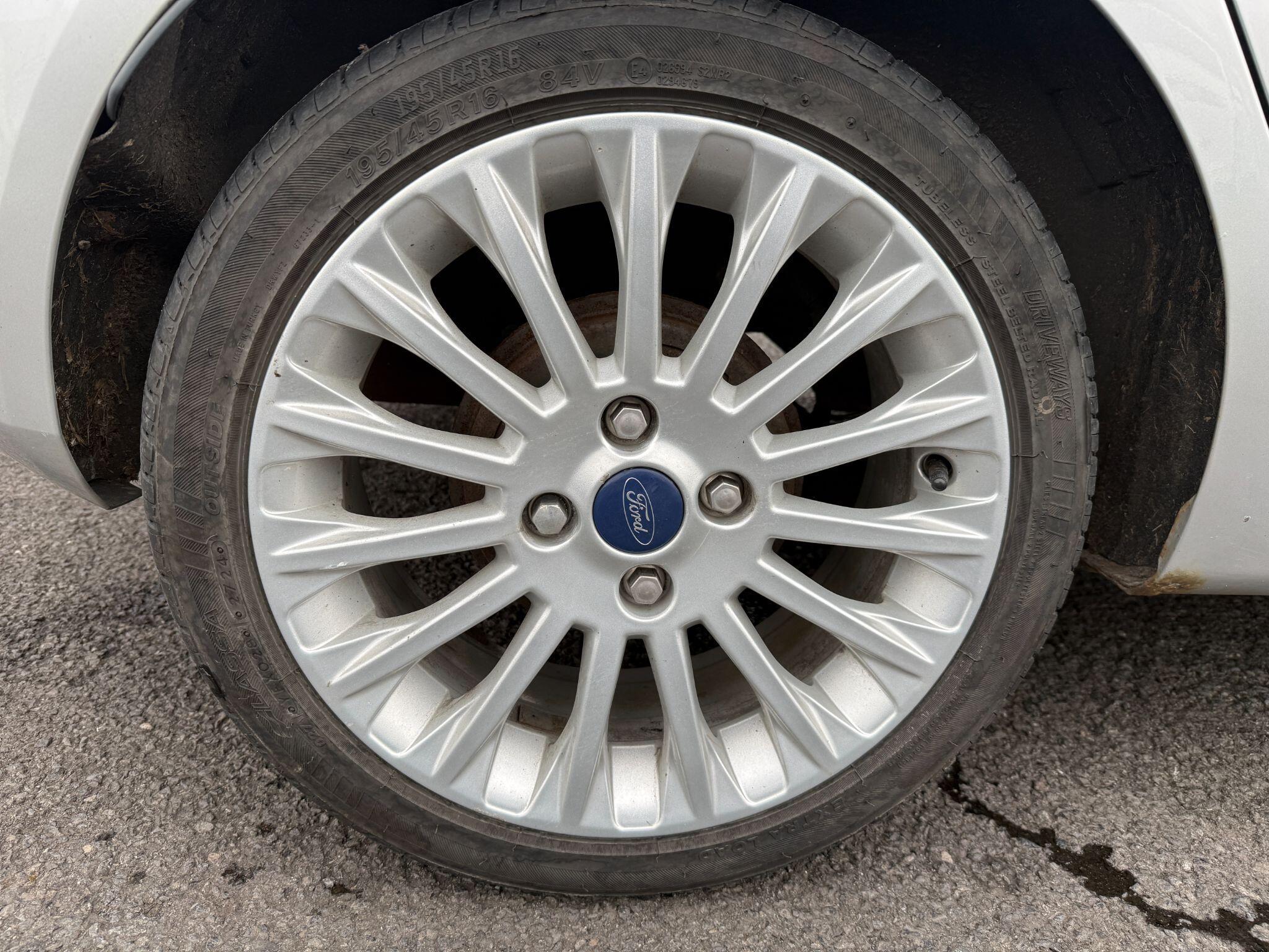 Ford Fiesta - Image 69