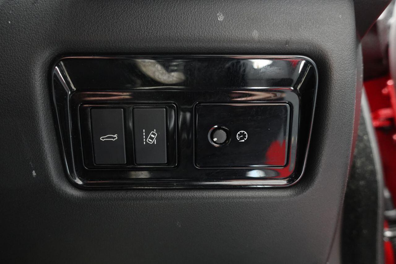 Jaguar XF - Image 49