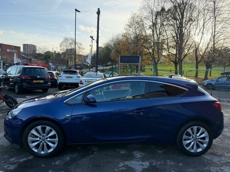 Vauxhall Astra GTC - Image 8