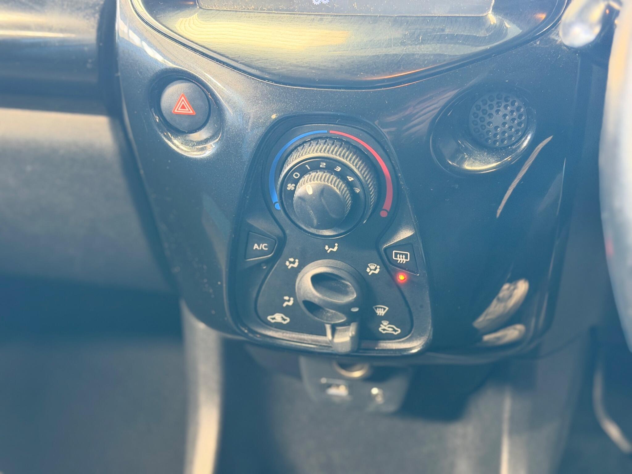 Toyota Aygo - Image 29